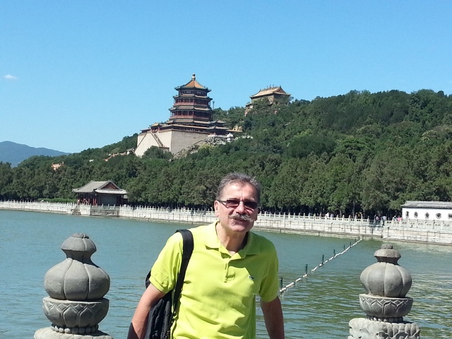 �Ϻ�������չMICONEX,�U�͈@